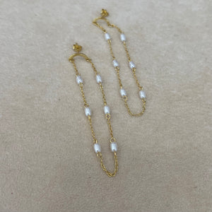 Orecchini altalena perle
